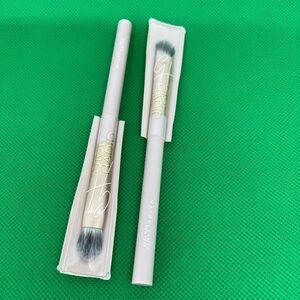 Maybelline Gigi Eye Center Brush- 2PC